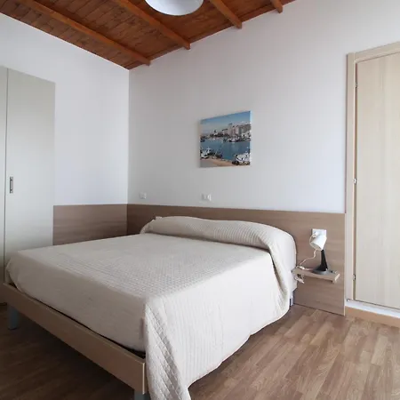 Acquacorrente Rooms - a due passi dal mare-3